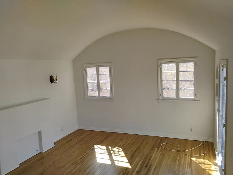 216 1/4 S Poinsettia Pl — Photo 5
