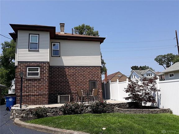 3rd image of 2248 Fauver Ave
