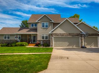 225 36th St SW, Altoona, IA 50009