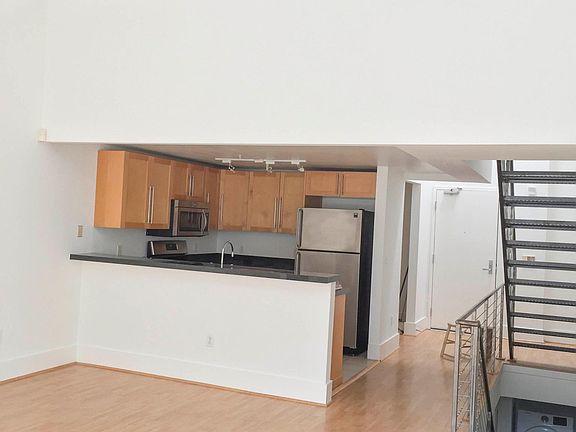3rd image of 2030 3rd St #20A