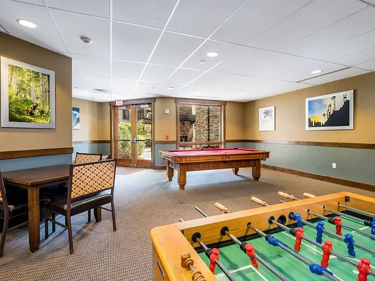 Building's Lounge
