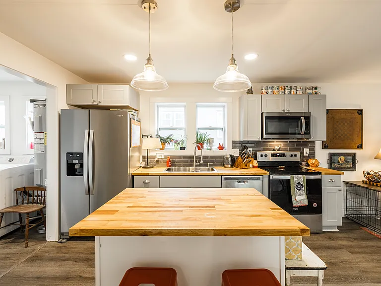 248 Morrison St — Photo 22