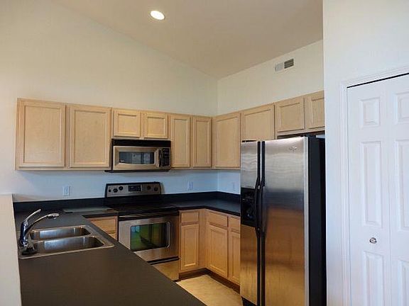 2nd image of 2924 Signature Blvd #30