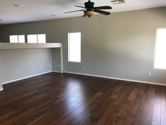 4th image of 3010 N Regal Ct