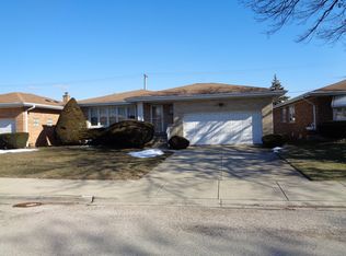 4525 N Potawatomie Ave, Chicago, IL