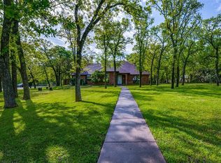 237 Saddle Hills Rd, Burleson, TX 76028