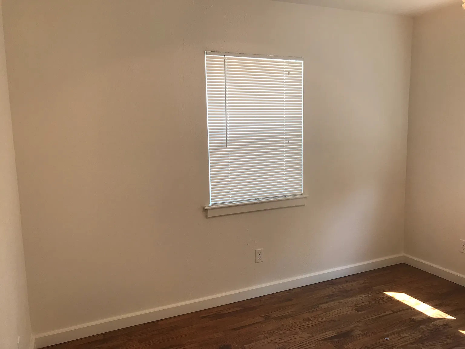 4 bed, 2148 sqft, $800 — Photo 4