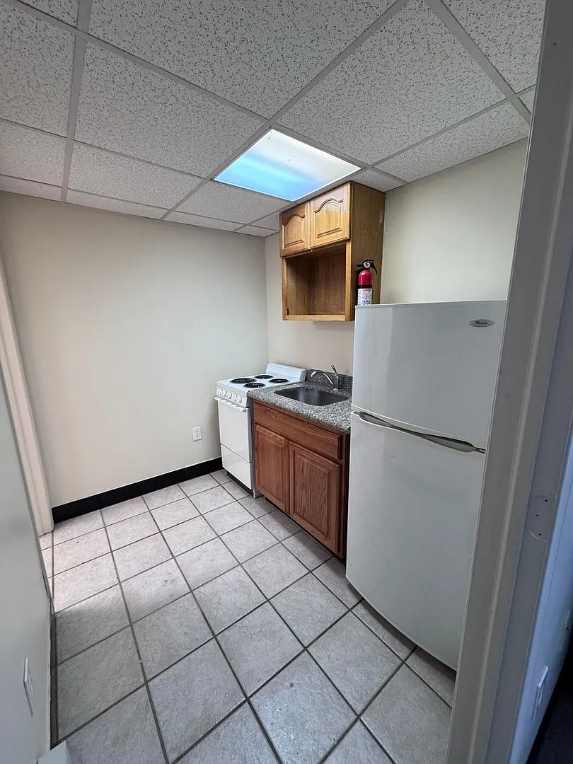 Cozy 1BR Hideaway at Campus Edge — Photo 3