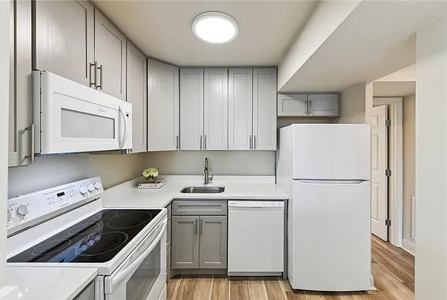 1765 Coliseum St #422 — Photo 6