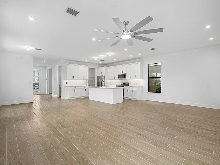 920 SW Newfield Ave — Photo 9
