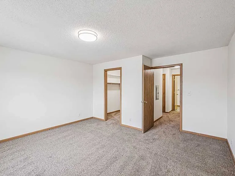 Northbrook Apartments — Photo 104