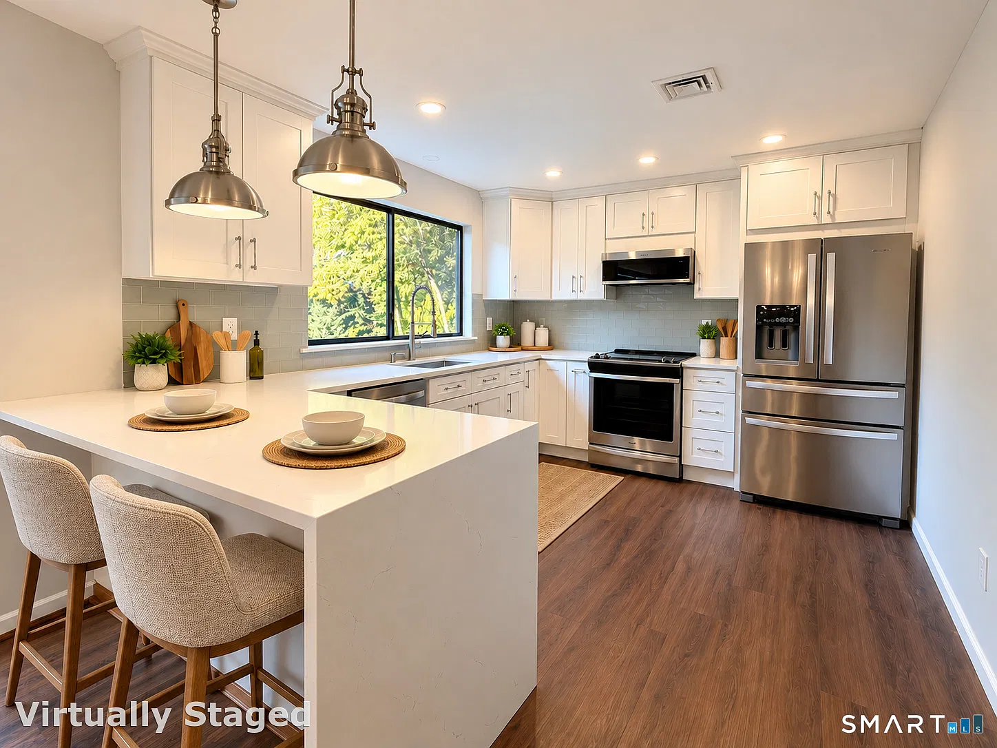 3 bed, 2.0 bath, 1650 sqft, $3,975 — Photo 2