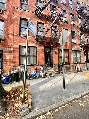 Rented by CMV Realty Inc. | media 11