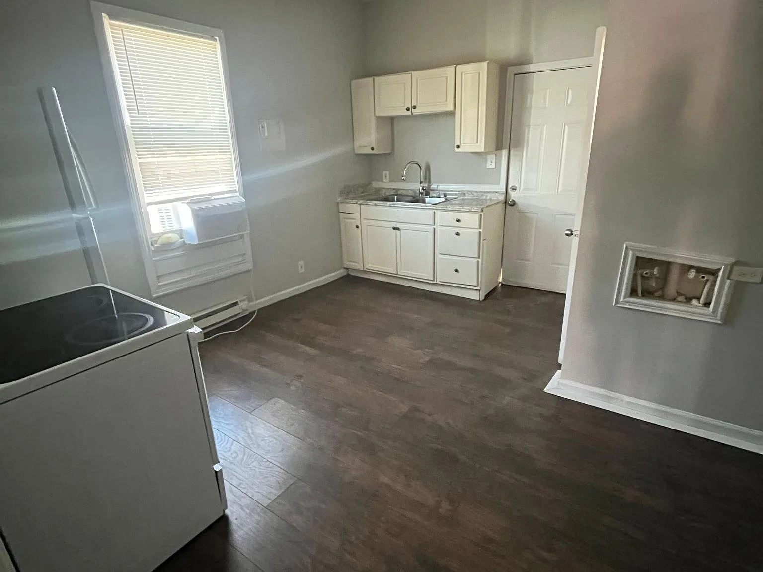 1 bed, 600 sqft, $1,000 — Photo 4