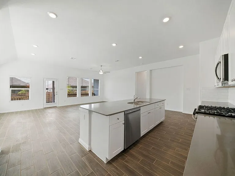 6631 Morgan Path — Photo 20