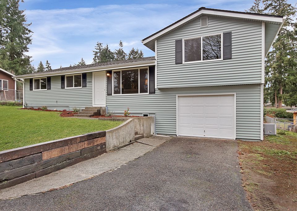 1st image of 2804 Forest Park Ct N