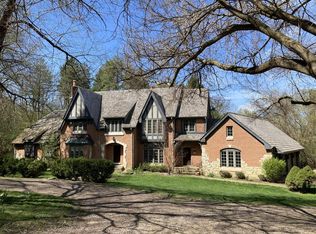 303 Ridge Rd, Barrington Hills, IL 60010