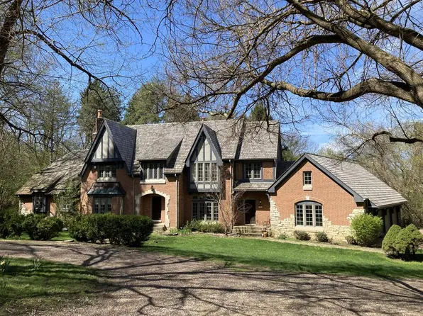 303 Ridge Rd, Barrington Hills, IL 60010