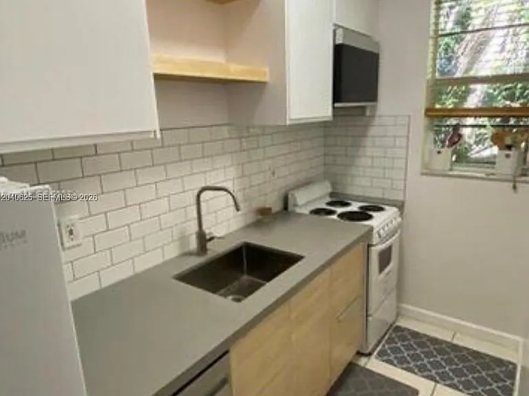 822 Lenox Ave #5 — Photo 5