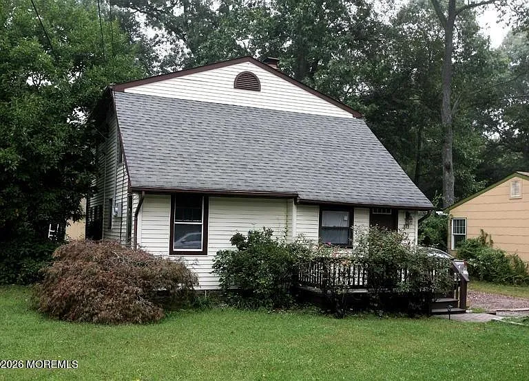 223 Riverside Dr — Photo 1