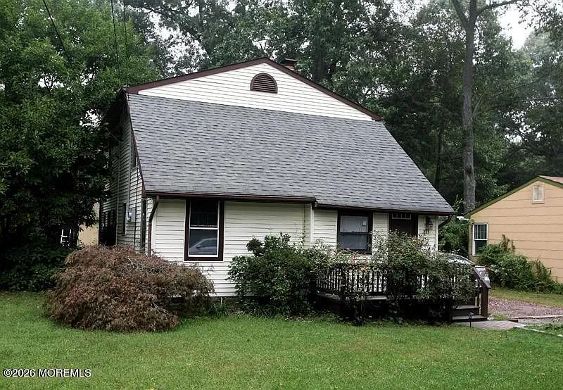 223 Riverside Dr