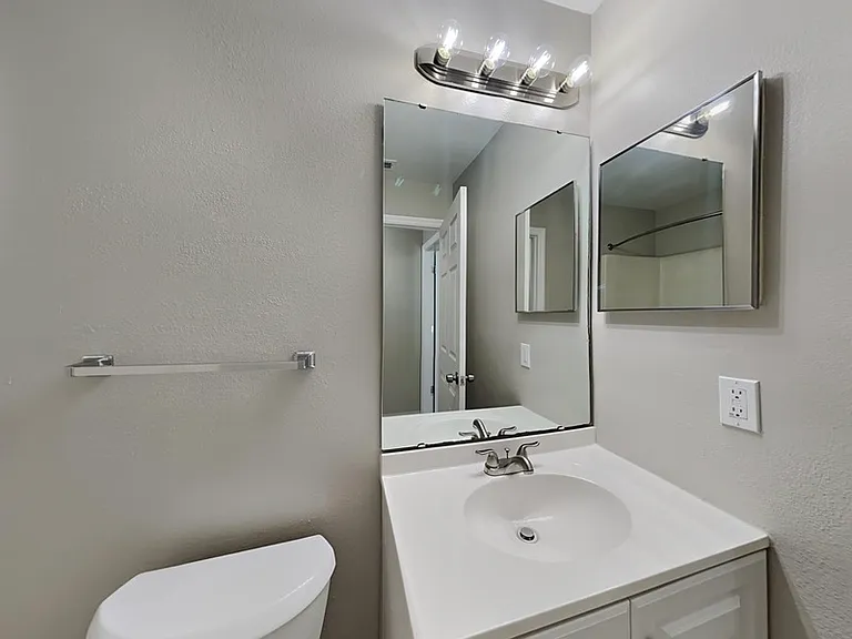 6879 Belmar Dr — Photo 13