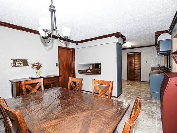 5th image of 203 Tallwood Dr