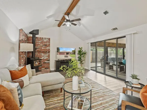 1306 Burgundy Ct, Lodi, CA 95242