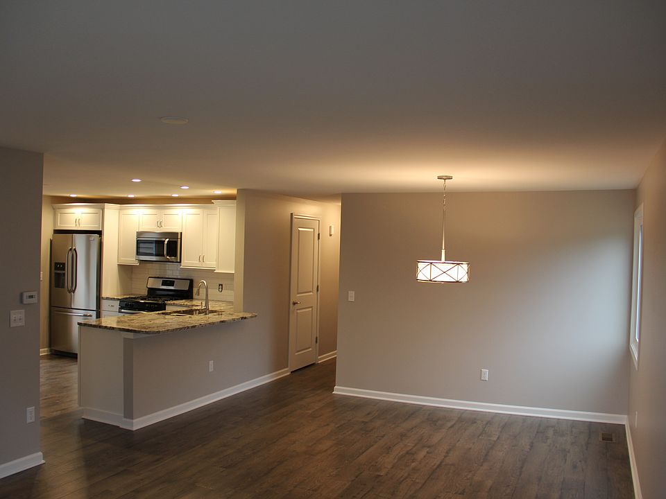 1st image of 13 Empress Ct