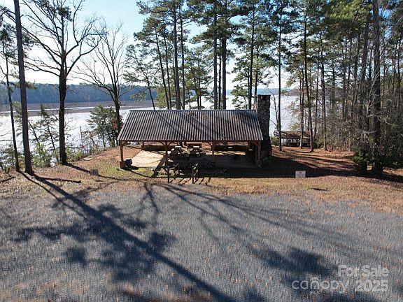 5th image of 52 Lakeside Trl