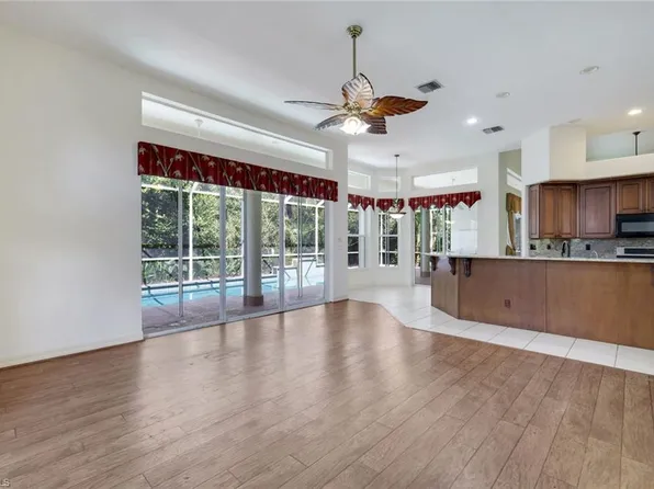 28476 Del Lago WAY, BONITA SPRINGS, FL 34135