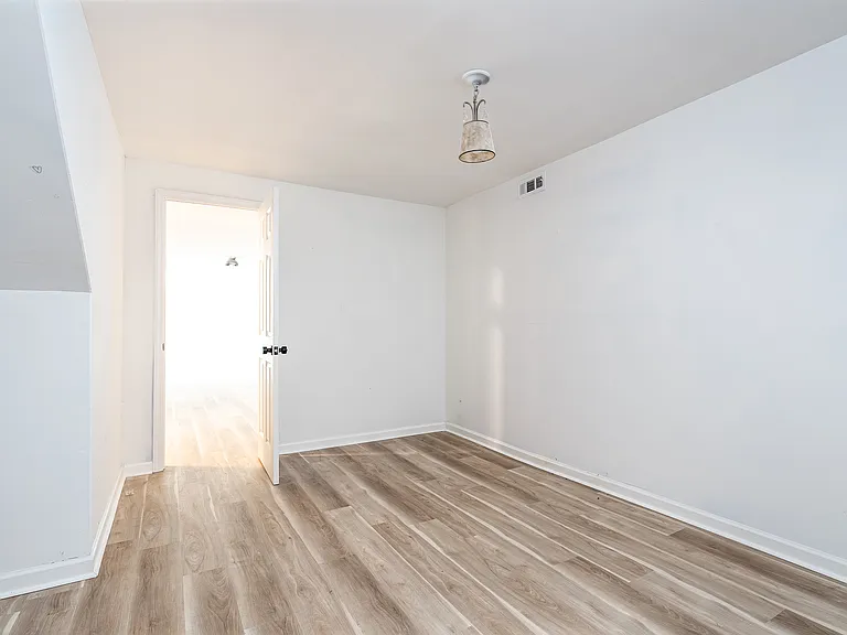 2718 Buckner Ln — Photo 31