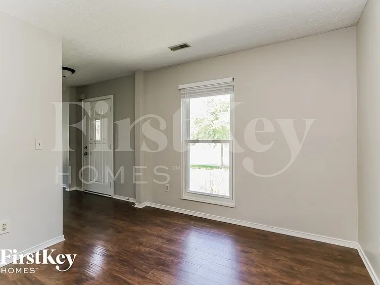 5705 Andrea Ln — Photo 4