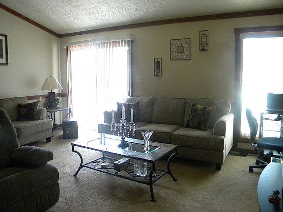2nd image of 105 Hayfield Ct