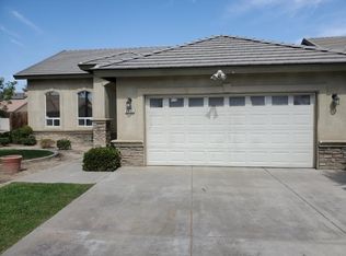 2910 Crescent Ridge St, Bakersfield, CA 93313