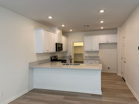 4th image of 4237 S Hermosa Paseo