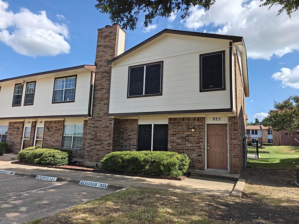 1st image of 923 Vedral Pl