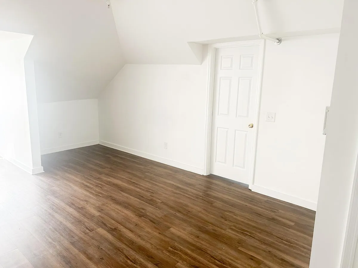 Building Photo - 2316 W End Ave #301