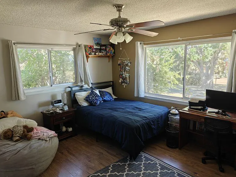 Second bedroom