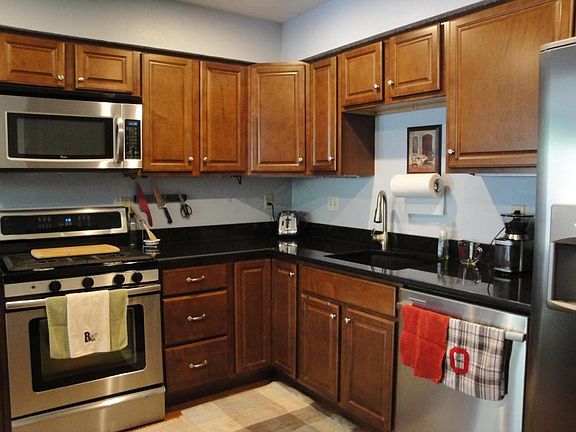 3rd image of 2700 Sawmill Meadows Ave