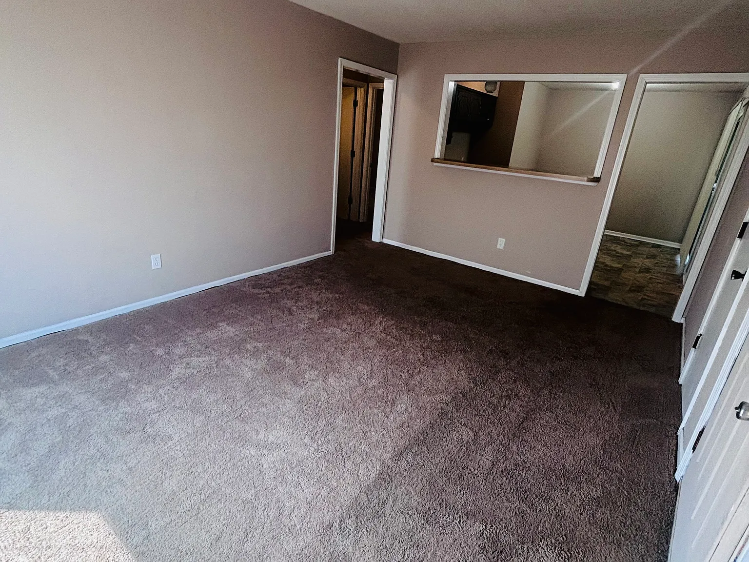 910 S Edgebrook Ln — Photo 4