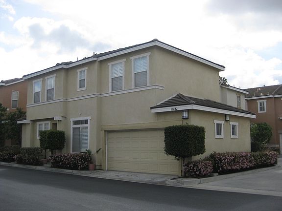 3rd image of 12042 Sycamore Ln