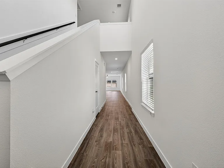 3914 Windy Whisper Dr — Photo 10