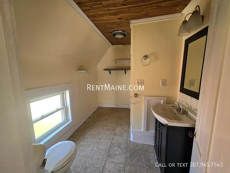 74 Stillwater Ave — Photo 6