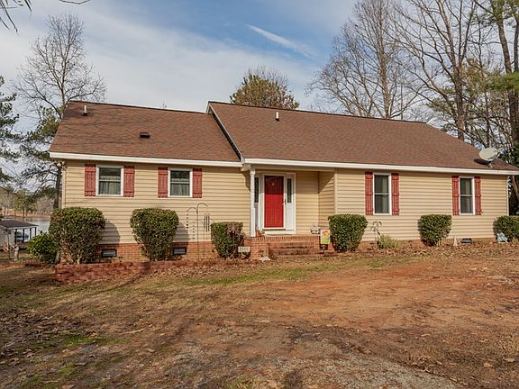 2nd image of 739 Vincent Ln