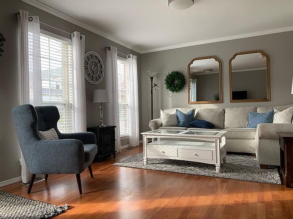 Staged photo (Furniture not included.)