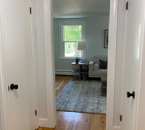 4th image of 65 Middle Rd #1