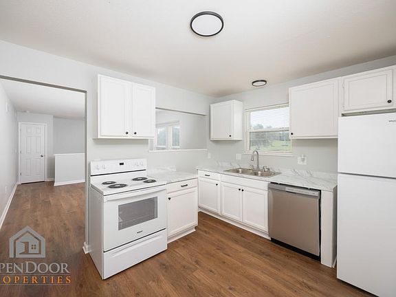 3rd image of 7138 Splitlog Cir