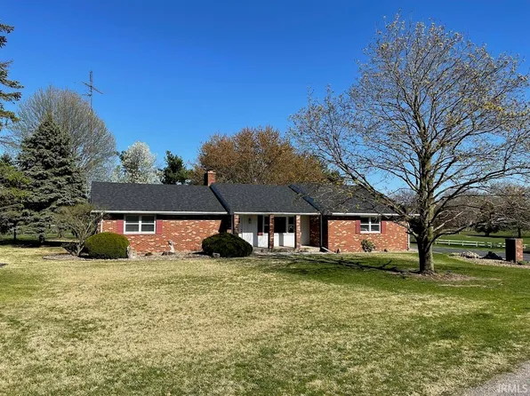 7444 McLiver Dr, Plymouth, IN 46563