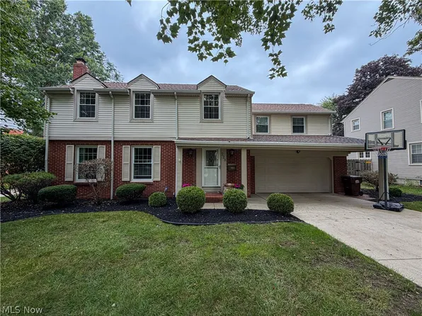228 Wolcott Dr, Youngstown, OH 44512